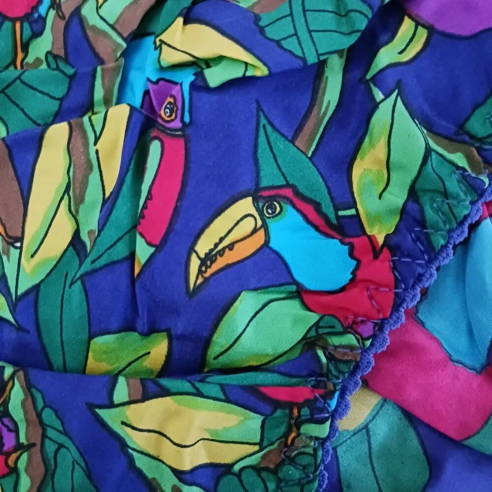 New‎ Vintage Jordache 100% Washable Silk String Parrot Bikini Panties Size 5